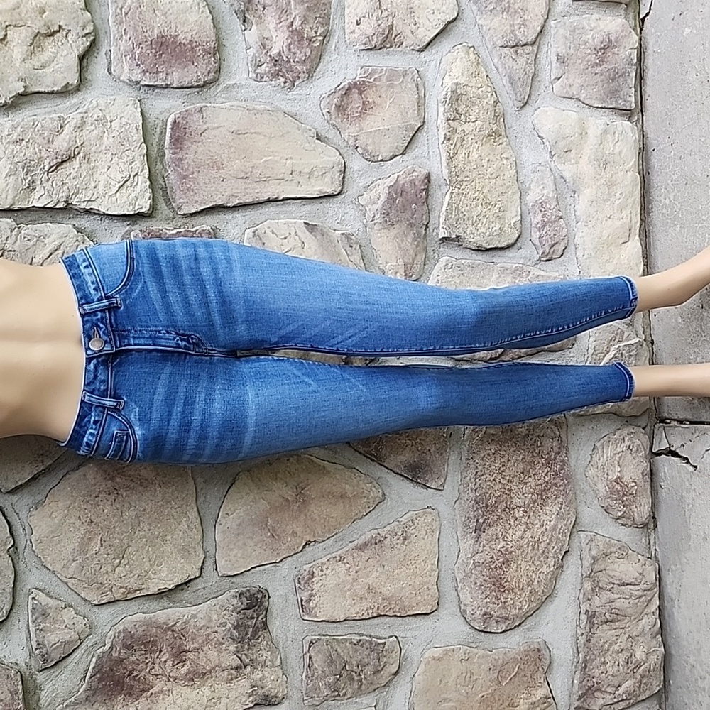 REFUGE | Medium Wash Skinny Jeans
